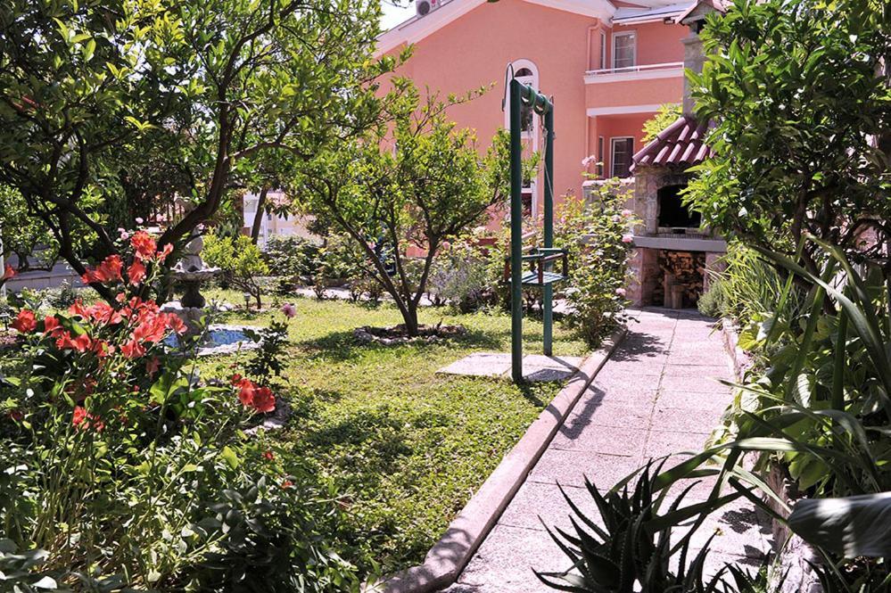Vila Mila Petrovac na moru Exterior foto