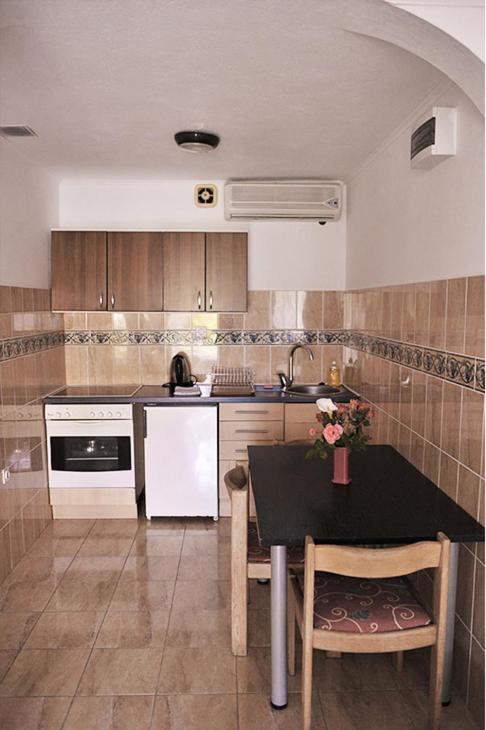Vila Mila Petrovac na moru Exterior foto