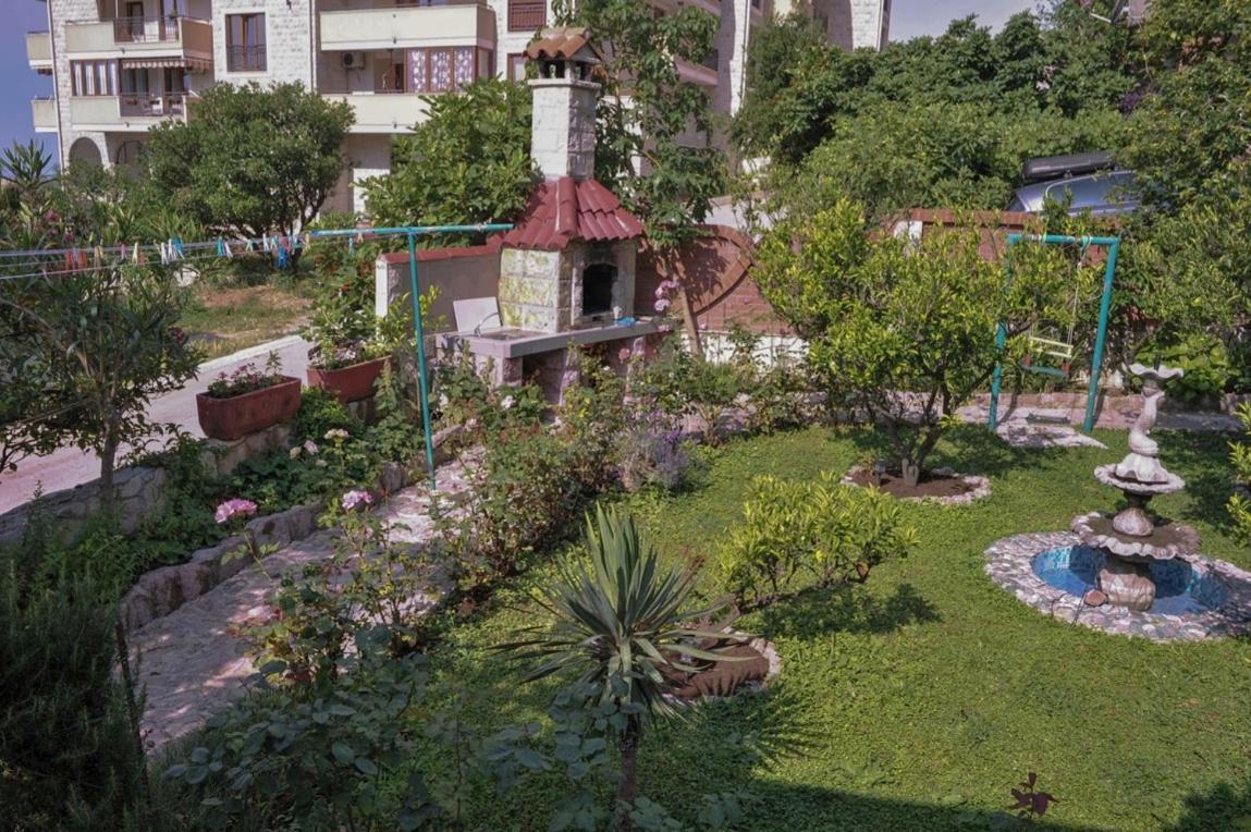 Vila Mila Petrovac na moru Exterior foto